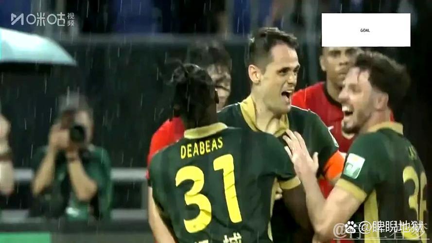 第十四轮对决:浙江与上海海港2-2战平赛事集锦 第十四轮对决:浙江与上海海港2-2战平赛事集锦